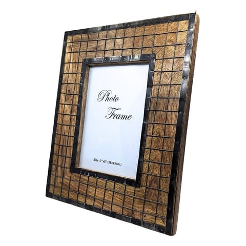 ⁨Drewniana ramka na zdjęcia - format zdjęcia 13 x 18 cm - A-1639⁩ w sklepie Wasserman.eu