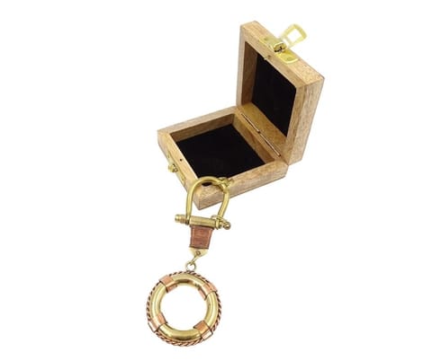 ⁨Brelok do kluczy Koło Ratunkowe BN-2158 w pudełku drewnianym⁩ w sklepie Wasserman.eu