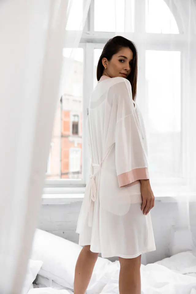 ⁨Bathrobe Nelli White (Size L/XL)⁩ at Wasserman.eu