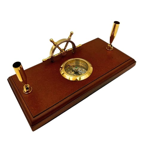 ⁨Marynistyczny Zestaw Biurkowy – Koło Sterowe, Kompas, Uchwyty na Długopisy – TT019⁩ w sklepie Wasserman.eu