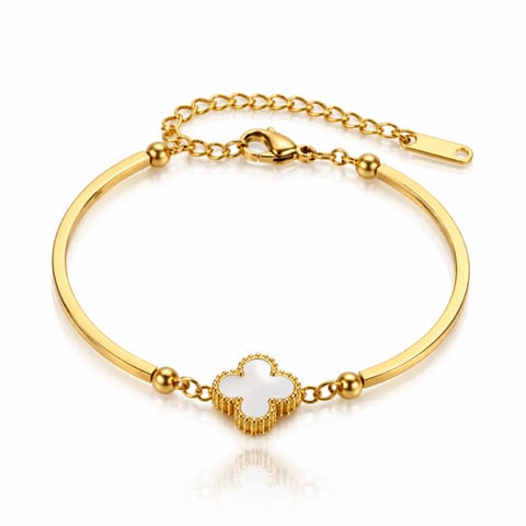 ⁨Bransoletka na rękę stal szlachetna platerowana 14k złotem, koniczynka biel, masa perłowa BST1630⁩ w sklepie Wasserman.eu