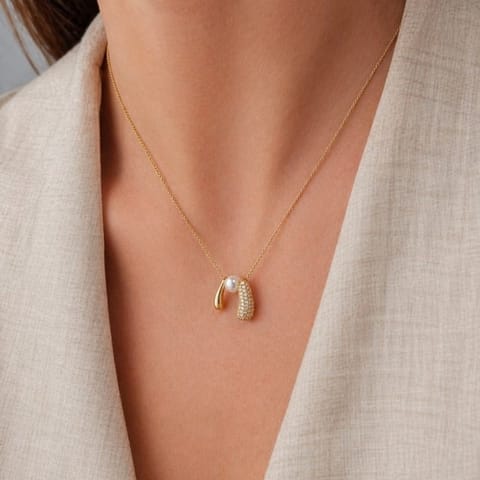 ⁨Naszyjnik stal szlachetna pozłacana 14k złotem, perła, cyrkonie NST2268⁩ w sklepie Wasserman.eu