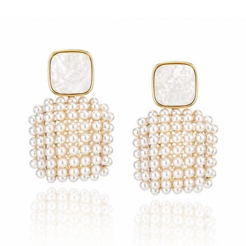 ⁨Kolczyki wiszące, efektowne z perełkami Kwadraty sztyft K1726⁩ w sklepie Wasserman.eu