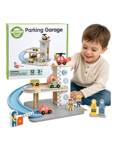 ⁨WOOPIE GREEN Drewniany Parking Piętrowy 2w1 Stacja Benzynowa z Autkami i Figurkami 12 el. FSC⁩ w sklepie Wasserman.eu