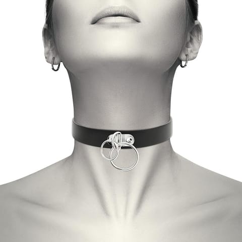 ⁨COQUETTE CHIC DESIRE - DOUBLE RING VEGAN LEATHER CHOKER⁩ w sklepie Wasserman.eu