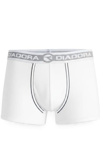 ⁨DIADORA 714 SHORTS (White, Size M (38))⁩ at Wasserman.eu