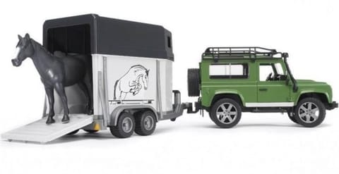 ⁨Land Rover with horse trailer and BRUDER horse figurine⁩ at Wasserman.eu