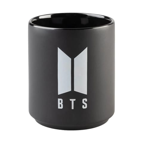 ⁨BTS - Kubek ceramiczny w pudełku prezentowym 350 ml (Czarny)⁩ w sklepie Wasserman.eu