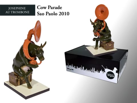 ⁨Cow Parade Josephine au Trombone⁩ w sklepie Wasserman.eu
