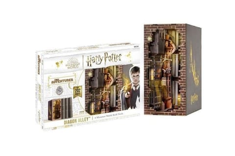 ⁨Diagon Alley - Harry Po tter: Tiny Adventures⁩ at Wasserman.eu