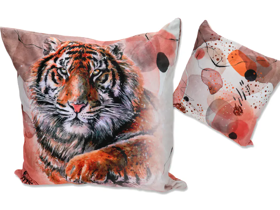 ⁨Pillow with filling/zipper - Tigers (CARMANI)⁩ at Wasserman.eu