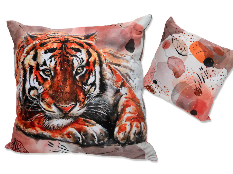 ⁨Pillow with filling/zipper - Tigers (CARMANI)⁩ at Wasserman.eu