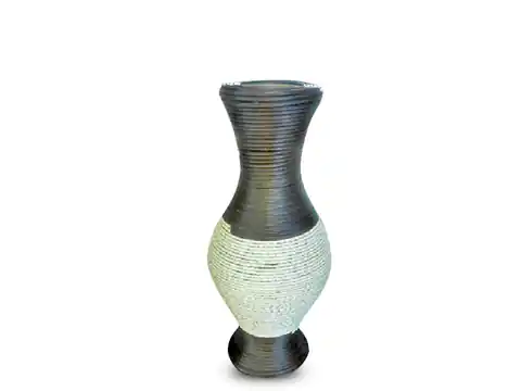 ⁨Dry vase (technorattan)⁩ at Wasserman.eu