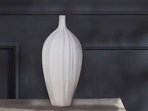 ⁨Medium vase⁩ at Wasserman.eu