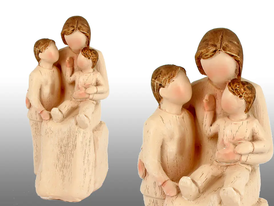 ⁨Figurine - family⁩ at Wasserman.eu