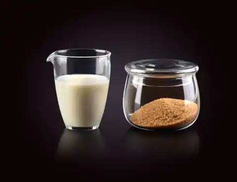 ⁨PETER Confectionery 300ml and milk bowl 250ml⁩ at Wasserman.eu