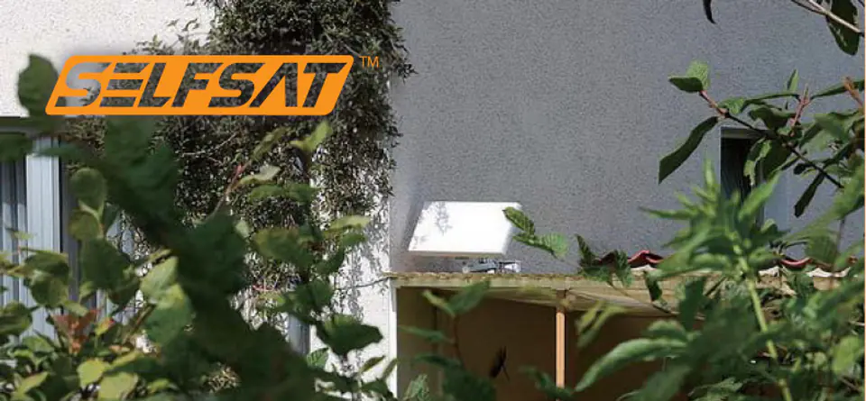 Selfsat H30D4 flat antenna - with LNB Quad