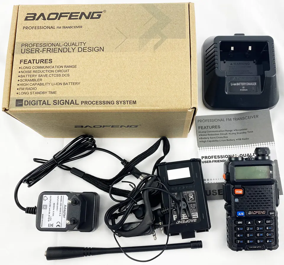 Zdjęcie real zestawu Baofeng UV-5R HTQ