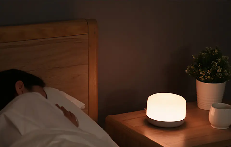 Inteligentna lampka nocna Yeelight Bedside D2