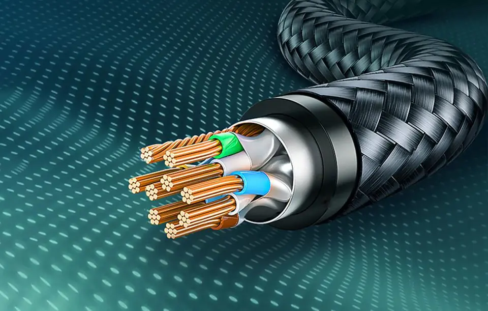 UGREEN NW150 Kabel sieciowy w oplocie, Ethernet RJ45, Cat.7, F/FTP, 0.5m (czarny)