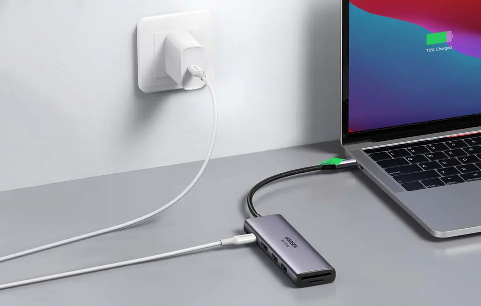 UGREEN CM511 5in1 Adapter, USB-C to 2x USB,HDMI, USB-C, TF/SD Hub (grey)