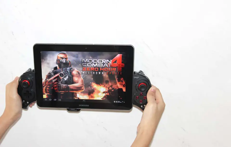 Kontroler bezprzewodowy / GamePad iPega PG-9023s z uchwytem na telefon