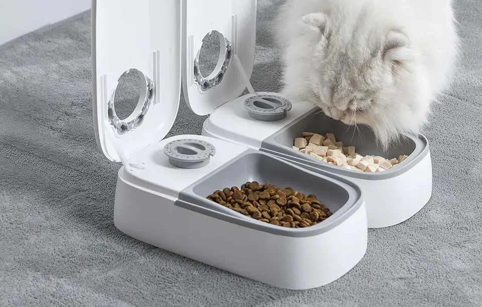 PetWant F7 2-cell smart feed dispenser