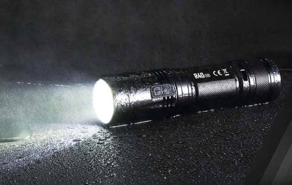 Nitecore R40 V2 Flashlight, 1000lm, USB-C