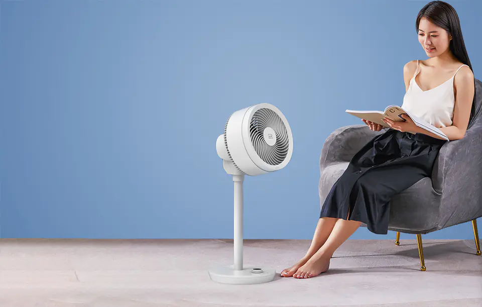 Height-adjustable fan controlled by Deerma Fan FD200 remote control