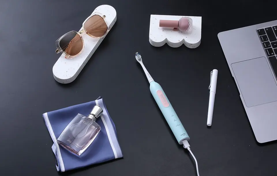 Sonic toothbrush with tip set Usmile P4 (blue)