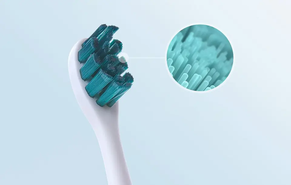 Sonic toothbrush with tip set and case Usmile Y1S (green)