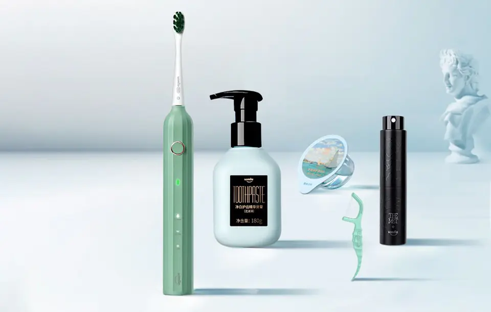 Sonic toothbrush with tip set and case Usmile Y1S (green)
