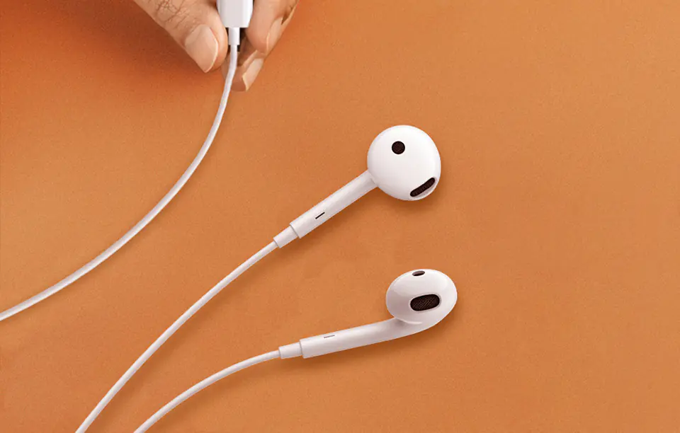 Słuchawki douszne przewodowe Edifier P180, USB-C (białe)