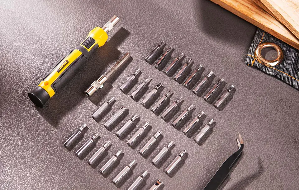 Deli Tools EDL1033D precision screwdriver set 33 pcs