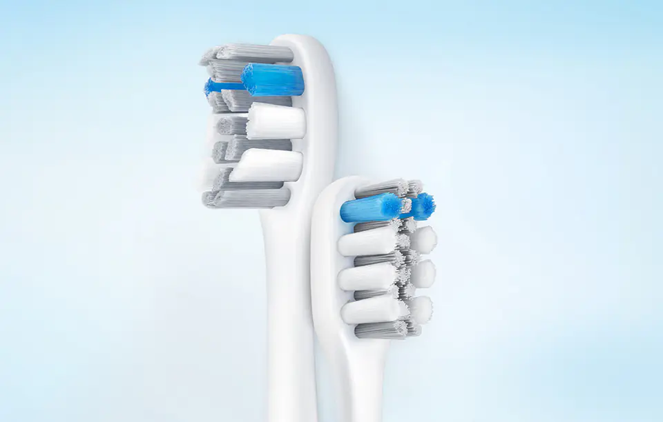 Sonic toothbrush with tip set Usmile P4 (white)