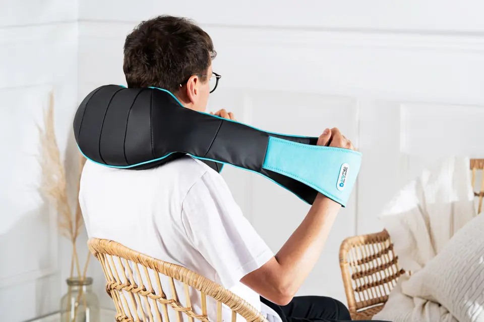 https://cdn.wasserman.eu/generated/images/s960/1230592/oromed-oro-neck-shiatsu-neck-massager