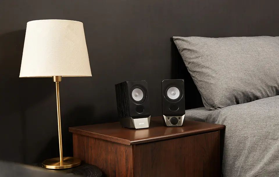 2.0 Edifier R19BT Speakers (Black)