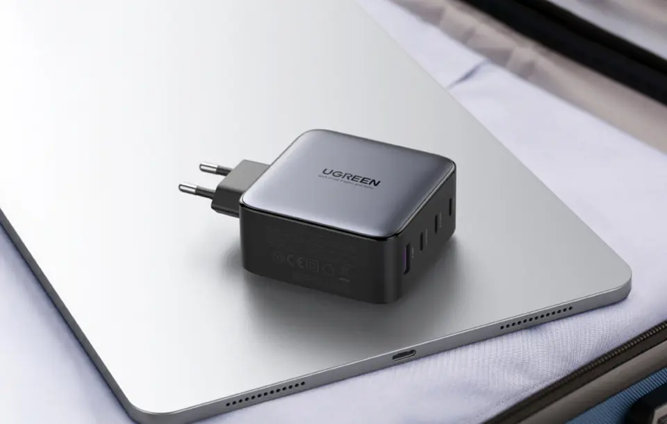 Ładowarka sieciowa UGREEN CD226, USB QC3.0, 3x USB-C, 100W, PD (czarny)