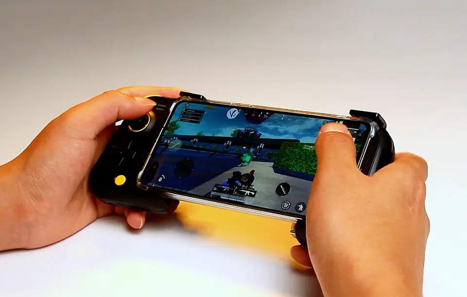 PG-9211B Wireless Controller / GamePad iPega with Phone Holder (Black)