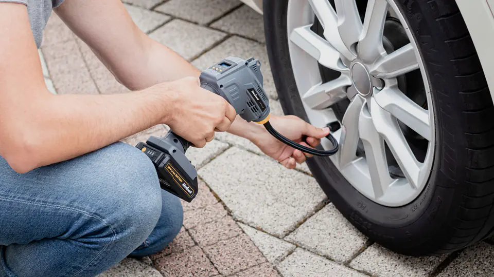 Battery compressor 20V 2A 7 bar