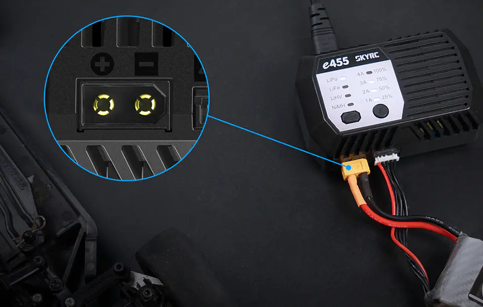 SkyRC e455 2-4S LiPo / LiFe / LiHV / 6-8S NiMH charger