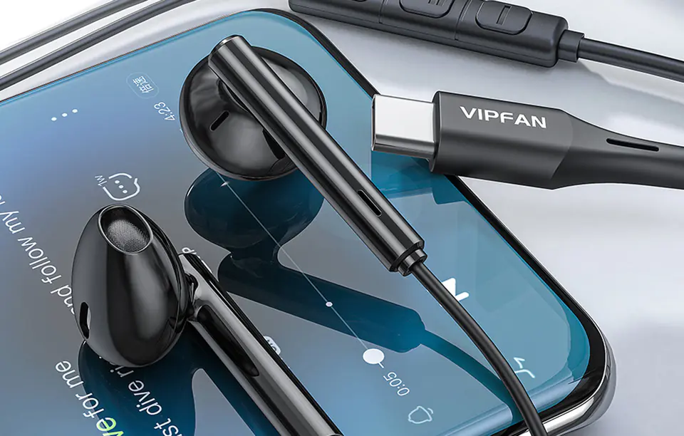 Vipfan M18 wired in-ear headphones, USB-C (black)