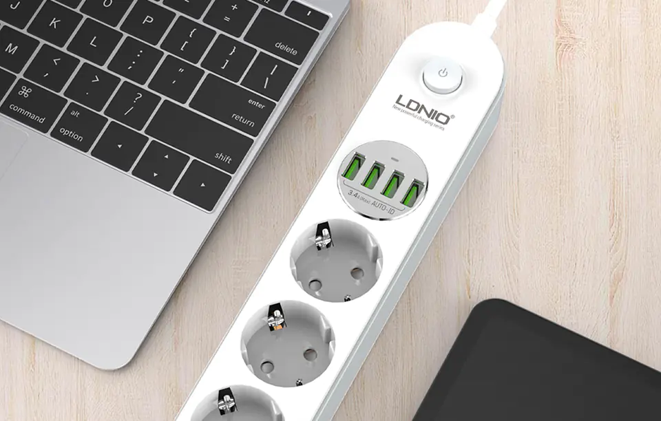 AC Power strip with 4 AC sockets, 4x USB, LDNIO SE4432, 2m (white)