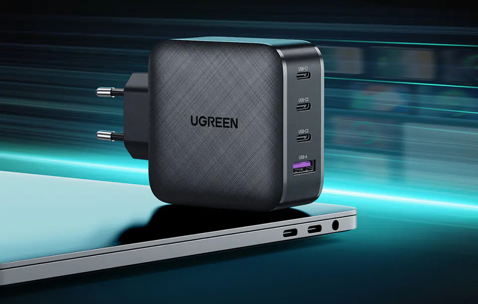Wall charger UGREEN CD224, 3x USB-C, 1x USB, Power Delivery 3.0, GaN, 65W (black)