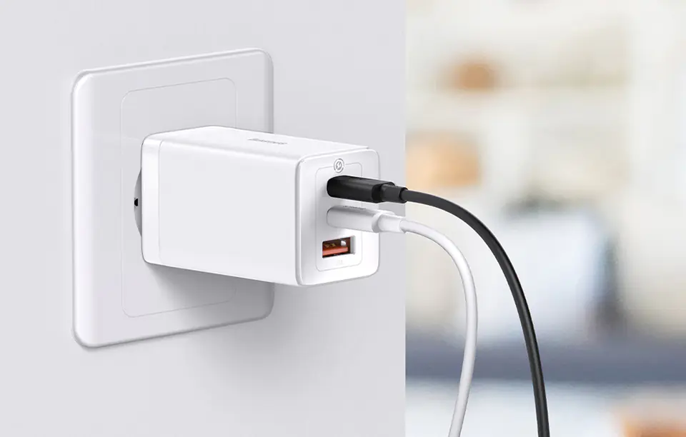 Ładowarka sieciowa Baseus GaN5 Pro 2xUSB-C + USB, 65W (biała)