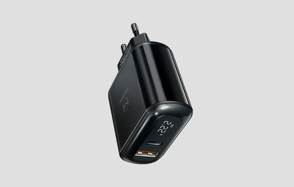 Ładowarka sieciowa Mcdodo CH-7170 PD 20W 2xUSB + USB-C (czarna)