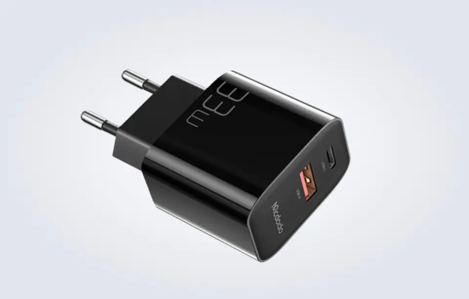 Mcdodo CH-0922 USB + USB-C wall charger, 33W + USB-C cable (black)