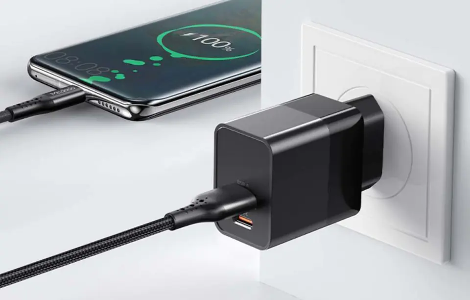 Ładowarka sieciowa Mcdodo CH-1952 USB + USB-C, 20W + kabel USB-C do Lightning (czarna)