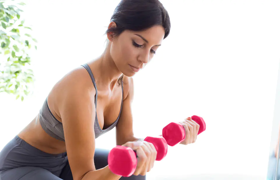 Arm exercises with online 1kg weights