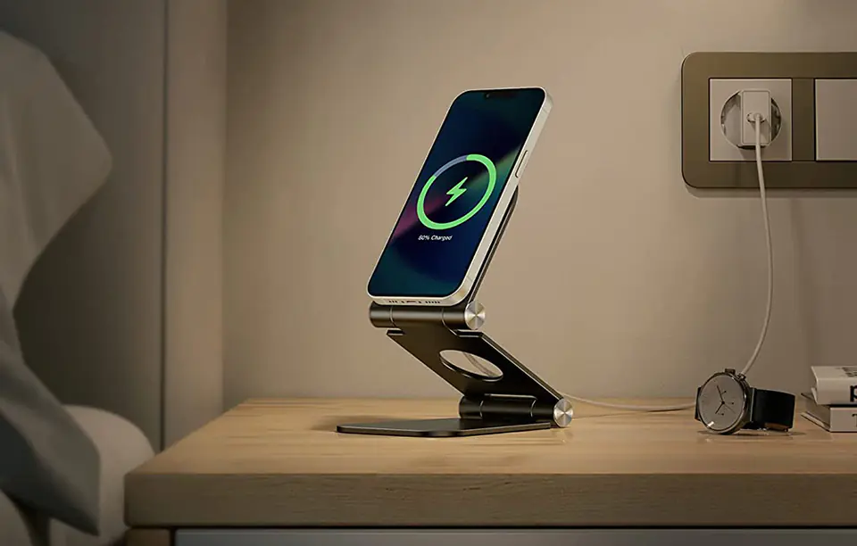Phone stand with charger holder for iPhone 12 Omoton MS02